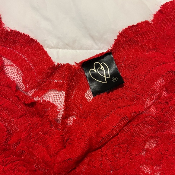 SOLD Red Top - Picture 3 of 3